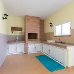 Casa Agrela By Rent2u, Lda Swimming Pool & Jacuzzi *