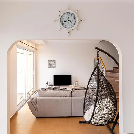 Semesterbostad Casa Agrela By Rent2u, Lda Swimming Pool & Jacuzzi Calheta (Madeira)