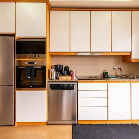 Casa Agrela By Rent2u, Lda