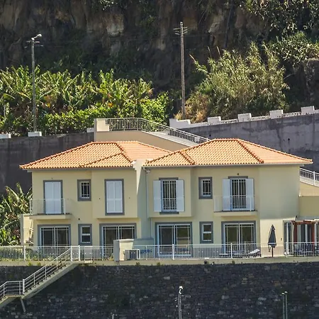 Casa Agrela By Rent2u, Lda * קלייטה