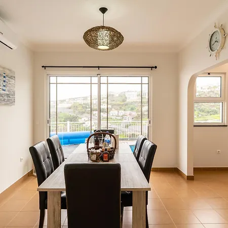 Casa Agrela By Rent2u, Lda Swimming Pool & Jacuzzi *