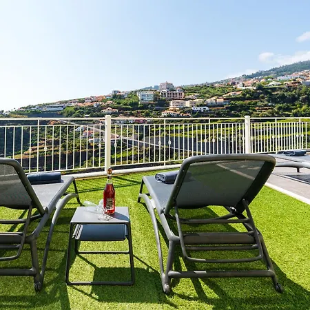 Casa Agrela By Rent2u, Lda Swimming Pool & Jacuzzi Calheta (Madeira)