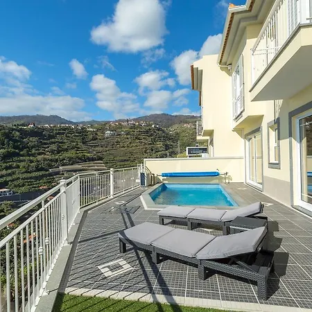 Casa Agrela By Rent2u, Lda Holiday home Calheta (Madeira)