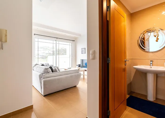 Prázdninový dům Casa Agrela By Rent2u, Lda Swimming Pool & Jacuzzi