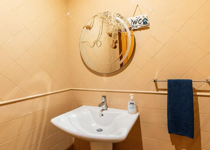 Casa Agrela By Rent2u, Lda Swimming Pool & Jacuzzi