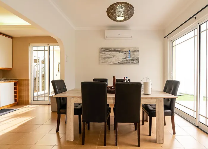 Casa Agrela By Rent2u, Lda Swimming Pool & Jacuzzi Prázdninový dům Calheta (Madeira)