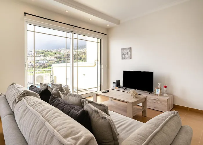 Prázdninový dům Casa Agrela By Rent2u, Lda Swimming Pool & Jacuzzi *