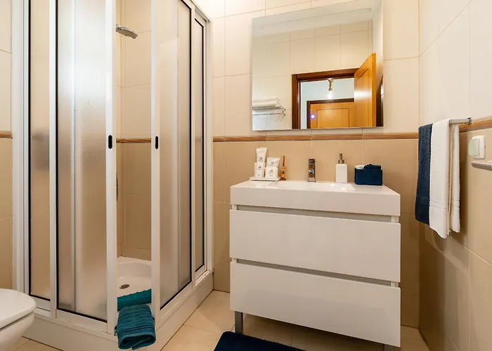 Casa Agrela By Rent2u, Lda Swimming Pool & Jacuzzi Prázdninový dům Calheta (Madeira)