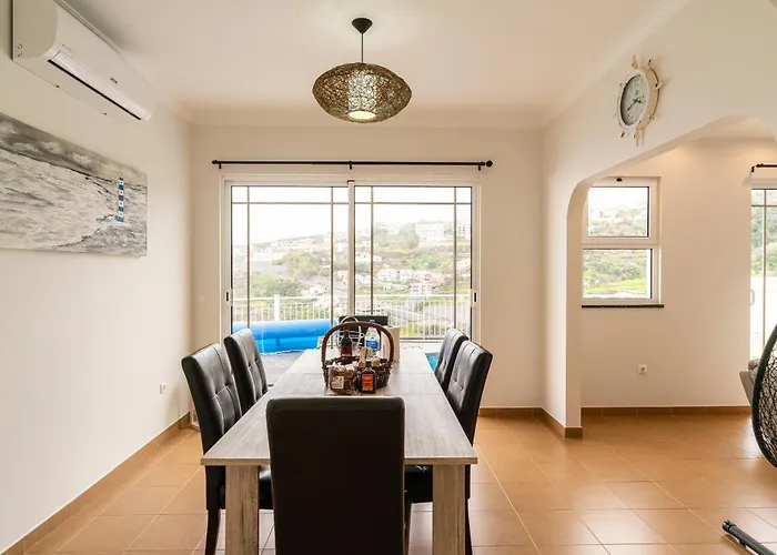 Casa Agrela By Rent2u, Lda Swimming Pool & Jacuzzi *