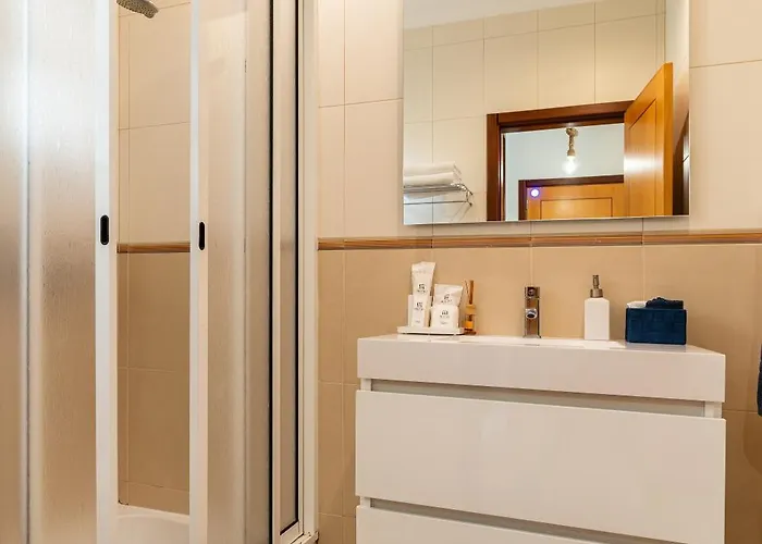 Casa Agrela By Rent2u, Lda Swimming Pool & Jacuzzi Calheta (Madeira)