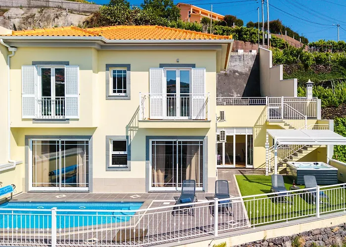 Casa Agrela By Rent2u, Lda Swimming Pool & Jacuzzi Prázdninový dům