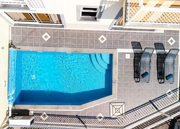 Casa Agrela By Rent2u, Lda Swimming Pool & Jacuzzi