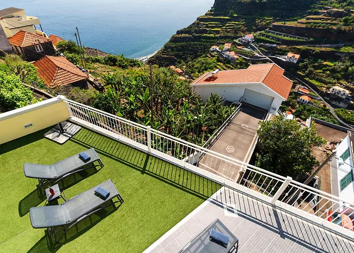 Casa Agrela By Rent2u, Lda Swimming Pool & Jacuzzi